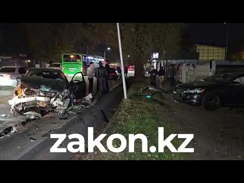 Видео: Жёсткое столкновение двух Lexus GS