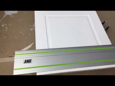 Видео: Как установить дверь от и до. Часть 1. Как подрезать дверь.