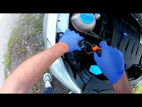 Видео: замена топливного фильтра  Skoda Fabia 1.6 tdi