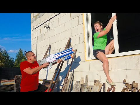 Видео: ОКСАНА ПРОДАЛА  КОЛИНЫ  ВЕЩИ и НАРВАЛАСЬ на НЕПРИЯТНОСТИ.  NERF BROTHERS