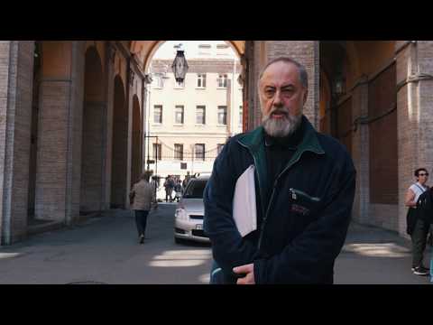 Видео: Толстовский дом: прогулка от Рубинштейна до Фонтанки с Леонидом Колотило