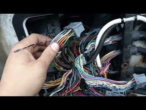 Видео: часть 2 Mercedes Atego 2004г ошибка MR 9964 9963 не крутит стартер