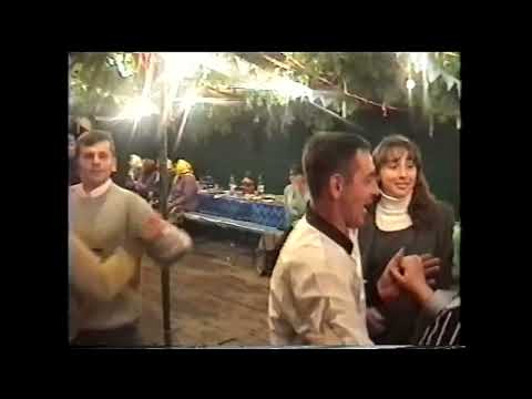 Видео: ВЕСІЛЛЯ. ЧОРНИЙ ПОТІК. КІНЕЦЬ ВЕСІЛЛЯ. МУЗИКАНТИ ГРУЗЯТЬ АПАРАТУРУ НА ФІРУ. АРХІВ 03.10.2005