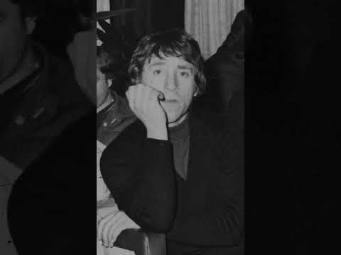 Видео: Высоцкий. Комментарии + Себя от надоевшей славы спрятав...