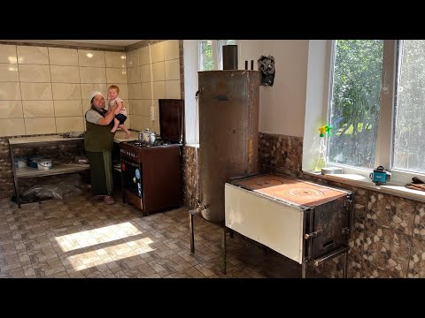 Видео: Сделал ЧУДО печь, которая греет воду, готовит еду и многое другое....