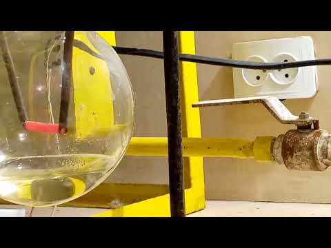 Видео: Пиролиз скипидара в изопреновой лампе И.И.Остромысленского.