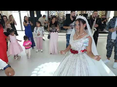 Видео: Сватбата на Армандо и Михаела част 4