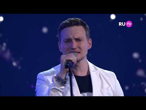 Видео: «Ангел мой» - Витольд Петровский на Международном фестивале «Белые ночи Санкт-Петербурга 2022»