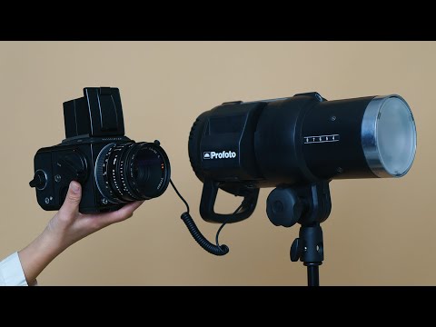 Видео: Как снимать на пленку со студийной вспышкой