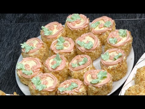 Видео: Бисквитное пироженое