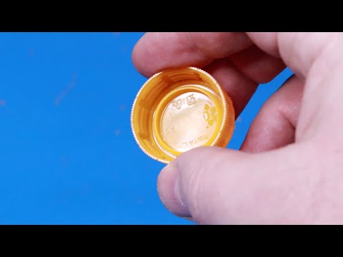 Видео: Мало кто знает об этой функции пластиковой крышки!