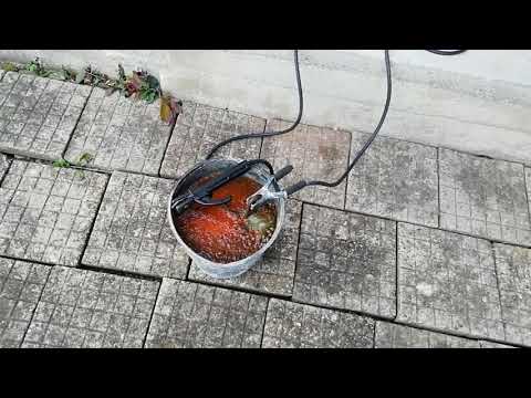 Видео: Почистване на ръжда чрез електролиза.