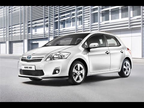 Видео: Toyota Auris Hybrid 2011. Год эксплуатации, расход по городу.