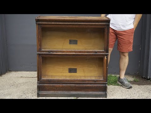 Видео: Реставрация старинного книжного шкафа Barrister | Ремонт и реставрация мебели