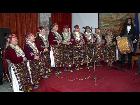 Видео: Китчице,буйна лобода -НЧ ''Обнова 1939''с.Борино (Празничен Концерт -16.12.2019г.)