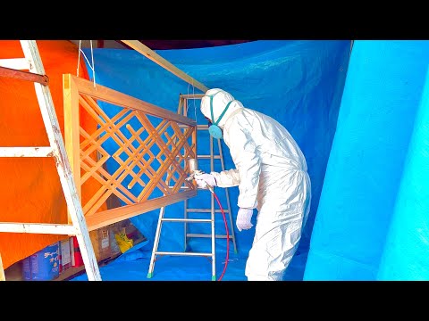 Видео: Реставрация старых японских домов. Профессиональные маляры выполняют отделку важных деталей.