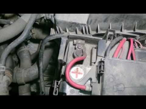 Видео: Skoda Octavia Tour (A4, 1U) - обломился провод стартера