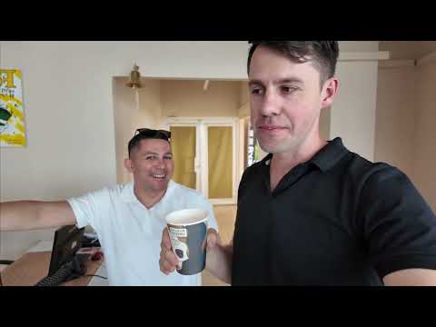 Видео: LIVE - Обзор кофемашины jetinno jl25 + чиллер