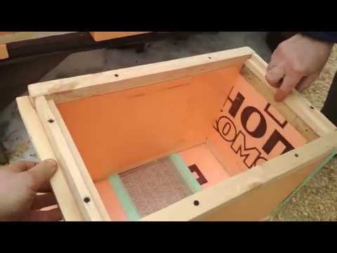 Видео: Beekeeping. Приехал в гости к знакомому пчеловоду. Обзор шестирамочника из ЭППС
