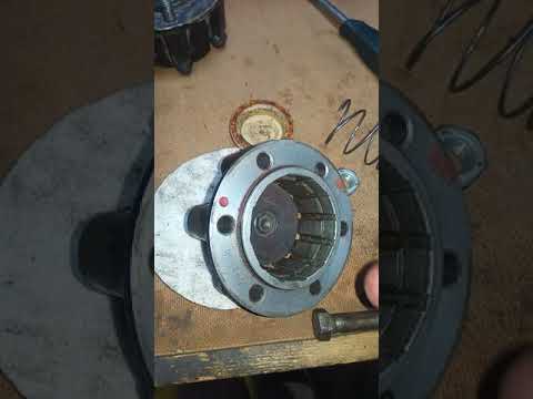 Видео: Киа спортейдж 1 поколения хабы