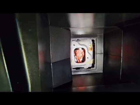 Видео: 21-25 TOYOTA SIENNA РАСПОЛОЖЕНИЕ АККУМУЛЯТОРНОЙ БАТАРЕИ И ОСНОВНОЙ РАЗЪЕМНОЙ ВИЛКИ ПРЕДОХРАНИТЕЛЯ...