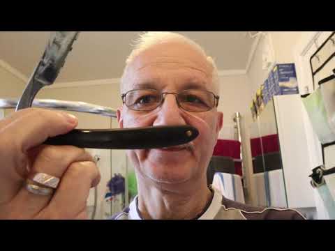 Видео: Бритьё опасными бритвами Olimpus 1964 VS Geminel straight razors shaving