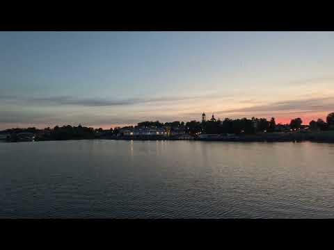 Видео: Река Волга - Проход города Мышкин (Ярославская область)