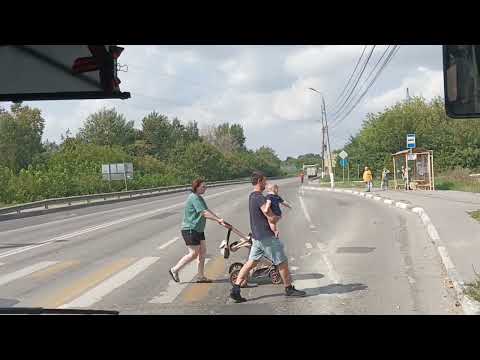 Видео: вид из кабины водителя автобуса ЛиАЗ 52 92 по маршруту 11 аптека автовокзал Коломна