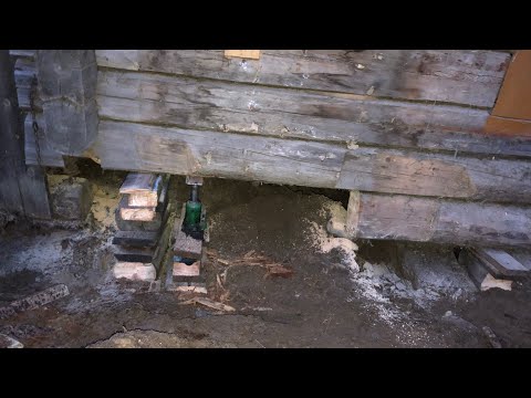 Видео: Поднимаем угол сруба и выпиливаем гниль. Ремонт старого дома (Часть 4, День 11).