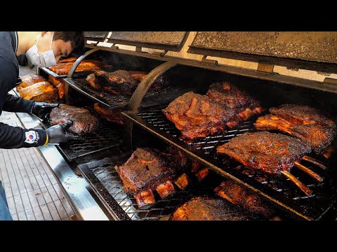 Видео: Удивительное техасское барбекю, короткие ребрышки, рваная свинина - Корейская уличная еда