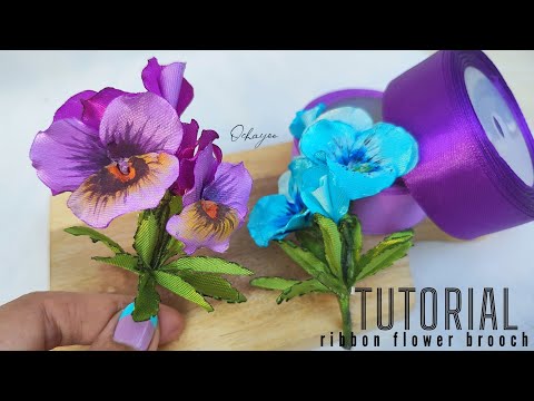 Видео: DIY/как сделать атласную ленту цветок/брошь анютины глазки