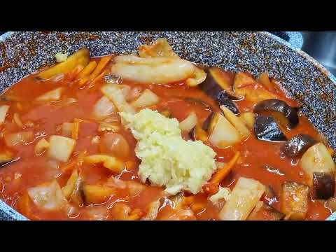 Видео: Готовлю 15 лет и НЕ НАДОЕДАЕТ! Любимая закуска на зиму!