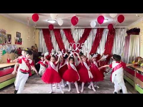 Видео: Танец «Прекрасное далеко» на выпускном