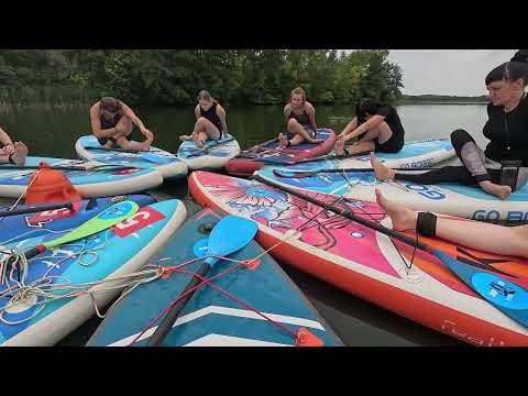 Видео: Йога на сапах. Прогулка по озеру. Урюпинск.