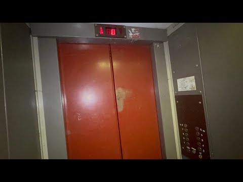 Видео: Лифт МЛМ ~2000 г. в. V=0.71 м/с Q=400 кг @ Ул. Слободская, 153