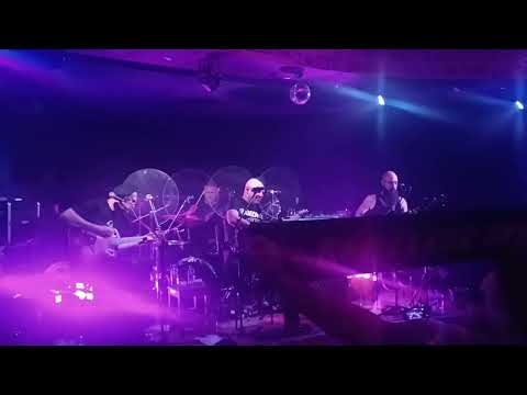 Видео: Бригадный подряд - попса /акустика/  Архангельск 19.10.25/