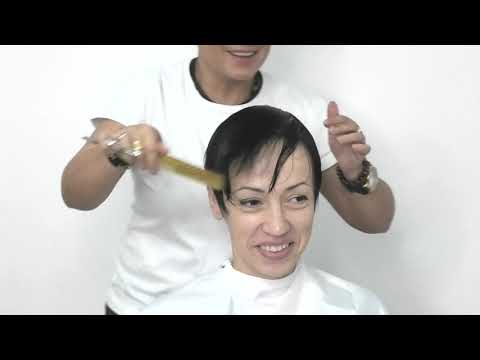 Видео: Короткая женская стрижка От Ольги Мухиной woman’s haircut 💇