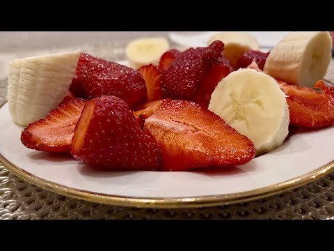 Видео: АСМР Итинг - блины, клубника / ASME Eating