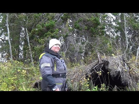 Видео: ЗАГЛЯНУТЬ В БЕРЛОГУ К МИШКЕ  ОСЕННЯЯ РЫБАЛКА В ТАЙГЕ НА ОЗЁРАХ