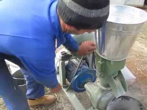 Видео: тест соломорезки на качанах кукурузы