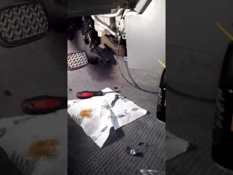 Видео: Замена радиатора печки Toyota Hilander 2004