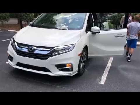 Видео: Дальнобой по США ! Обзор минивэна Хонда Одиссей!
