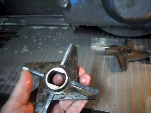 Видео: Тонкости шлифовки ножей промышленной мясорубки