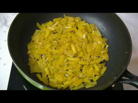 Видео: ТЫКВА ТУШЕНАЯ НА СКОВОРОДЕ С СЫРОМ И ЧЕСНОКОМ