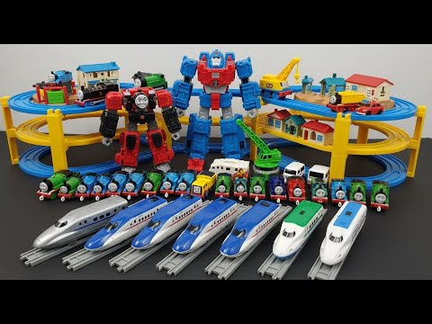 Видео: Мини-поезда в спокойной атмосфере