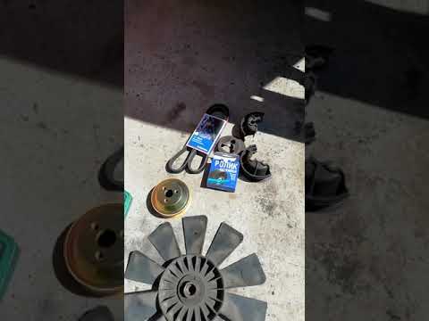 Видео: Замена шкифа помпы газель 406 дв