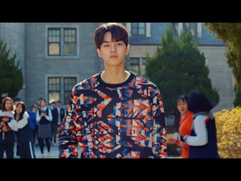 Видео: Миллионер Жігіт Жаңа Мектепте Барлық Қызды Сындырды, Алайда Бір Қыз Оған Қарамайды