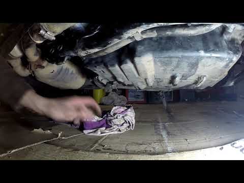 Видео: kawasaki vn1500 mean streak замена масла