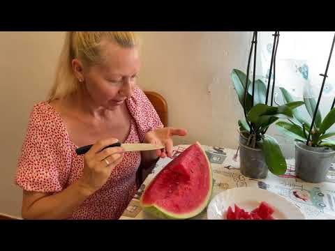 Видео: Посмотрите на ЭТО.Мне пришлось это срочно купить! Кушать любим . От жары много пить воды нужно!