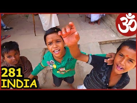 Видео: INDIA Вриндаван. Джайпурский Храм Виды с дрона. Здесь как в компьютерной игре!